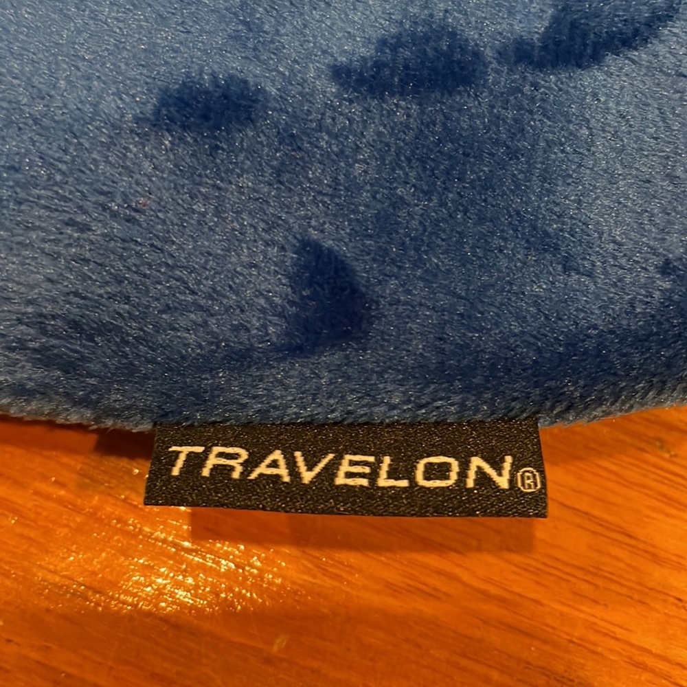 TRAVELON Deluxe Inflatable Travel Pillow NWOT - Picture 2 of 5